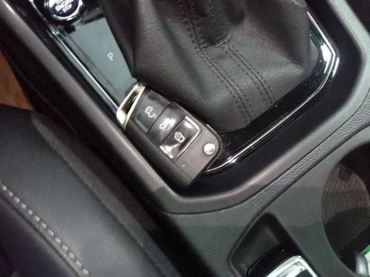 2018 L 280TSI DSG 6-Seater China VI photo 8