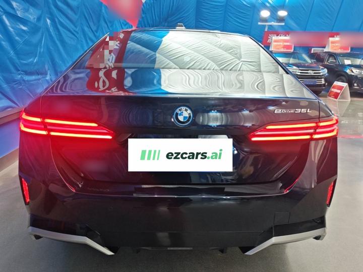 i5 2025 eDrive 35L M Sport Package photo 5