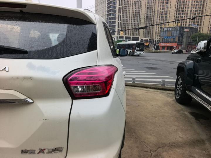 BAIC X35 2016 1.5L MT Luxury photo 7