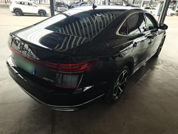 Passat 2023 Facelift 330TSI Luxury photo 4