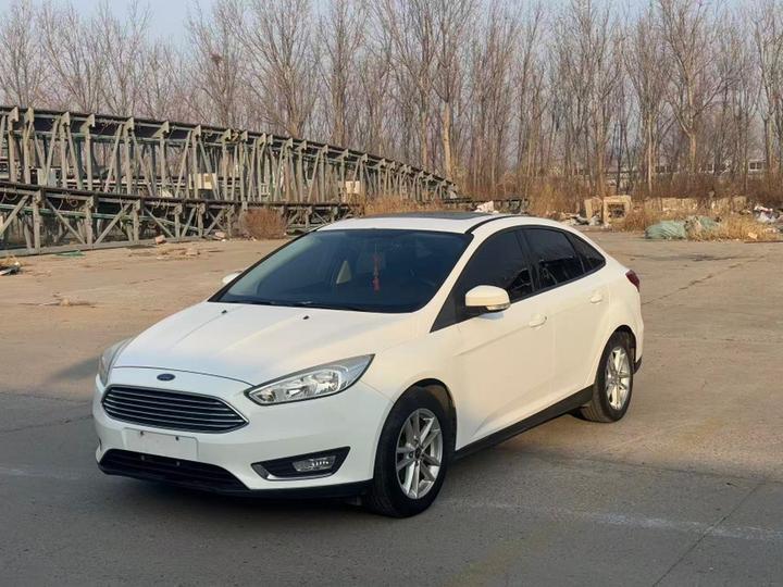 Focus 2017 Sedan 1.6L AT Fashion