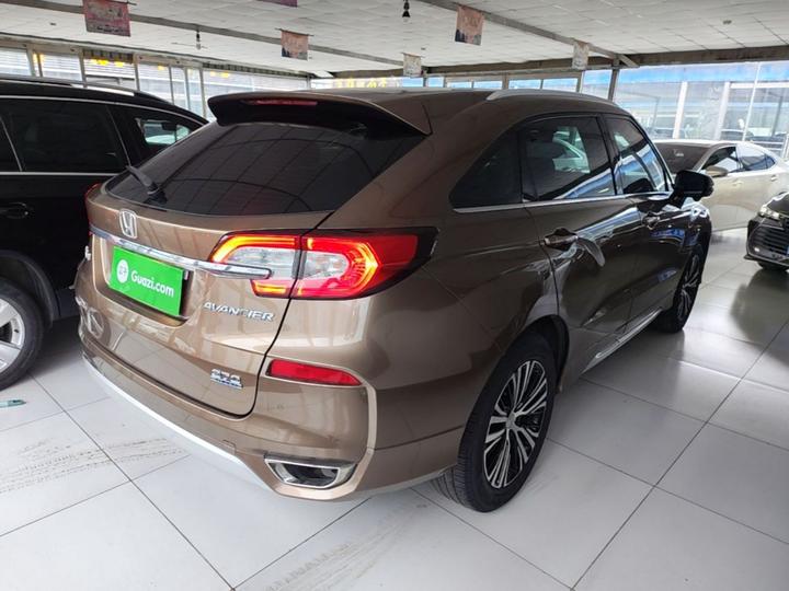 Avancier 2017 370TURBO AWD Exclusive photo 4