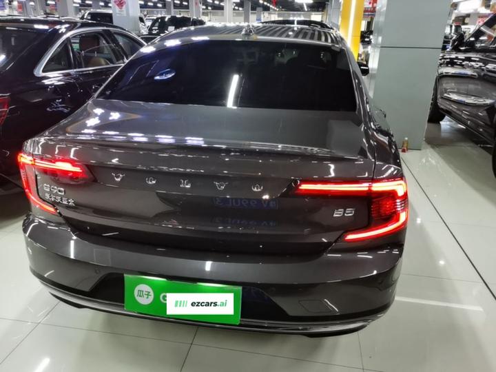 S90 2024 B5 Luxury photo 3