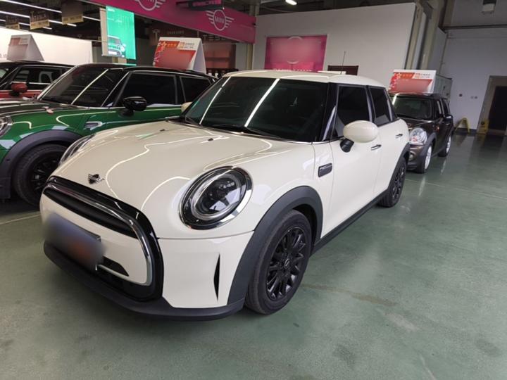 2022 1.5T ONE 5-Door PLUS