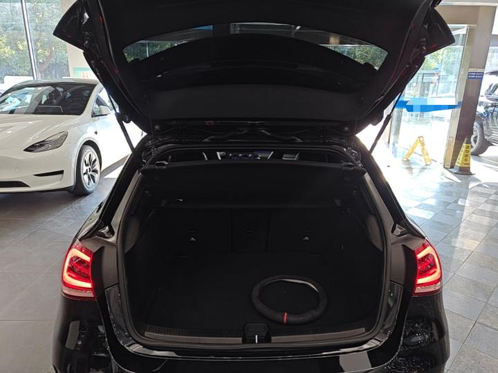 A-ClassAMG Imported 2022 AMG A 35 4MATIC photo 8