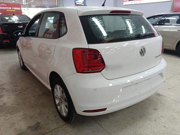 Polo 2014 1.6L AT Comfort photo 4