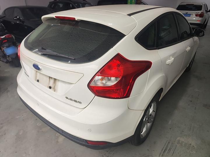 Focus 2012 Hatchback 1.6L AT photo 4
