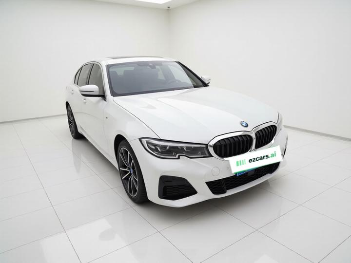 3 Series 2022 325Li M Sport Package photo 3