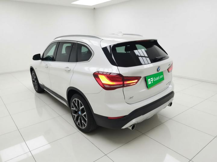 X1 2020 xDrive25Li Exclusive photo 4