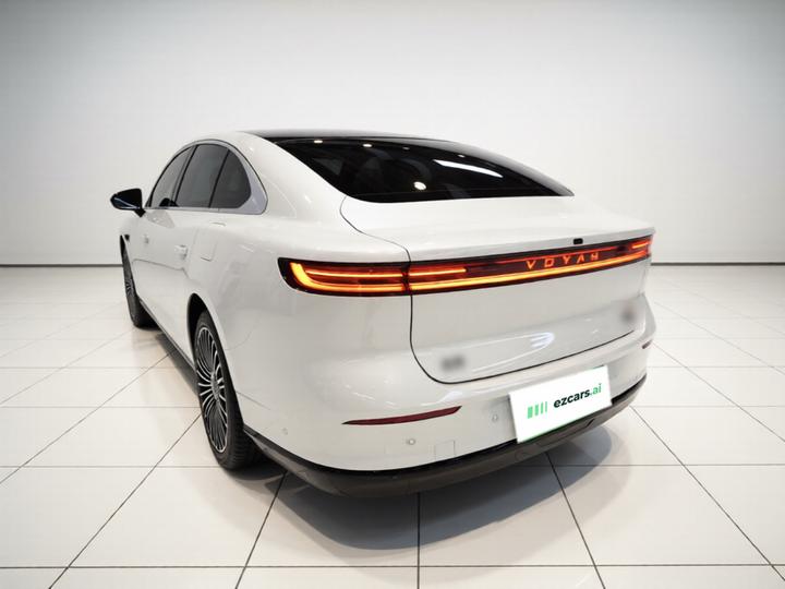 Voyah Passion L 2026 AWD Ultra photo 4