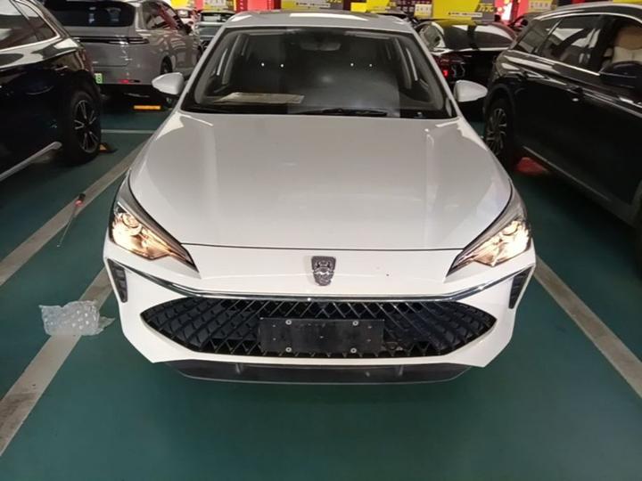 i5 2023 1.5L CVT Luxury photo 2