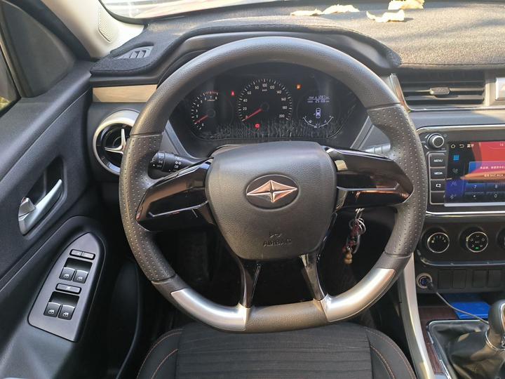 Chery X3 2022 1.5L MT Comfort 7-Seater photo 7
