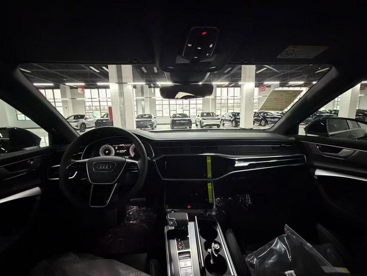 A6 40TFSI Luxury Dynamic photo 8