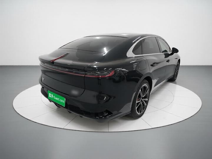 Voyah Passion 2024 PHEV AWD Extended Range Flagship photo 4