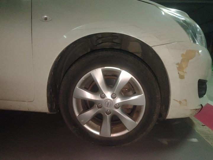 Tiida 2014 1.6L CVT photo 8