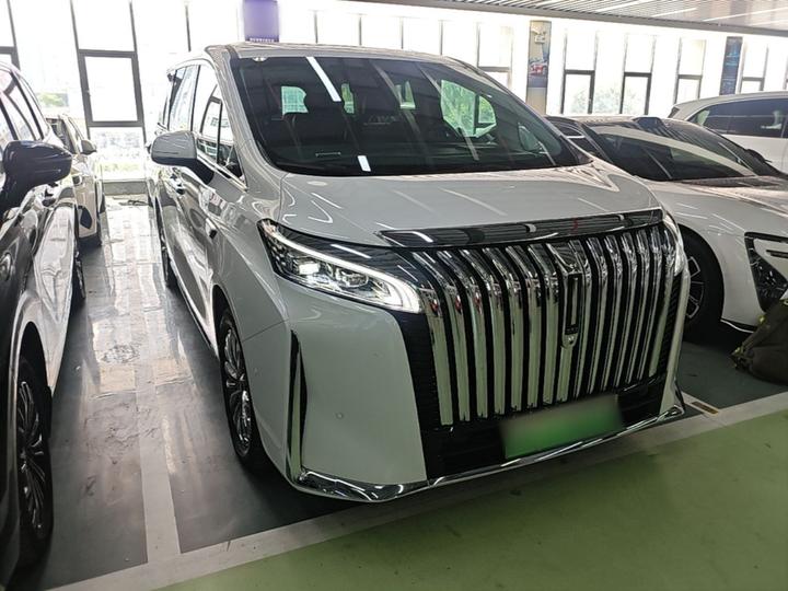 2023 AWD Flagship photo 3