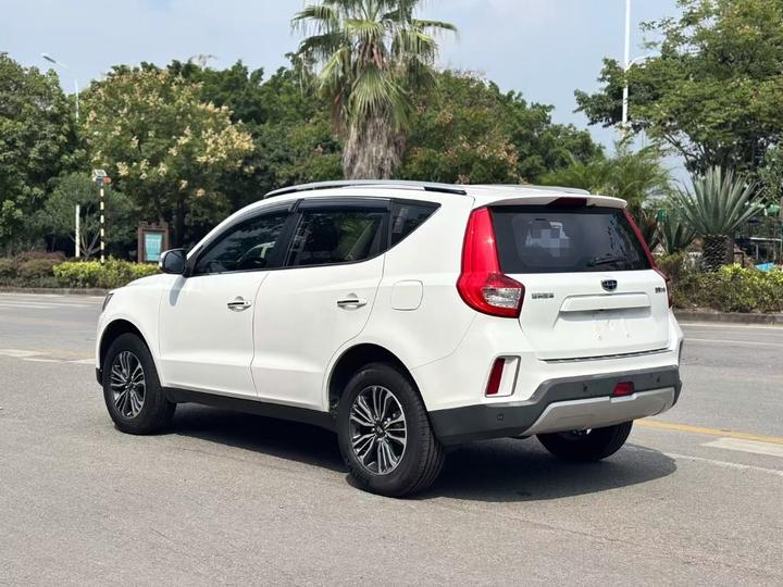 Vision X6 2016 1.8L MT Luxury photo 4