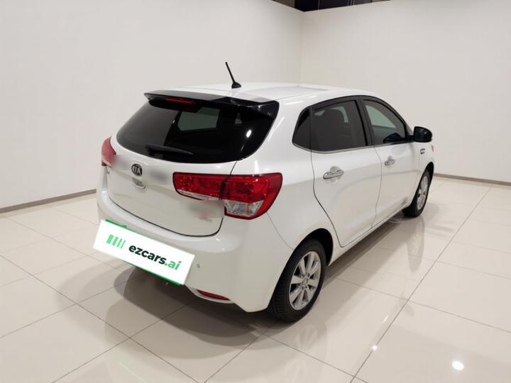 K2 2015 Hatchback 1.4L AT GLS photo 4