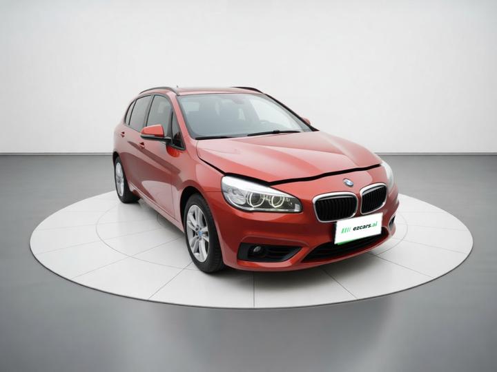 2 Series Wagon 2016 218i Leading photo 3