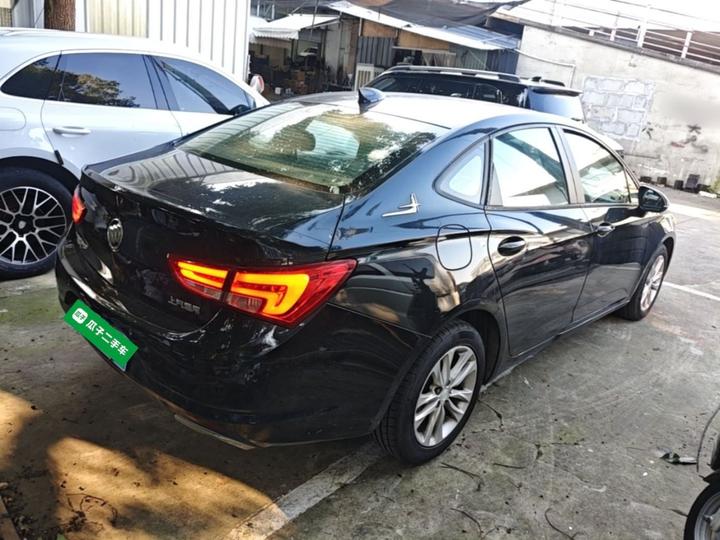 Verano 2018 Sedan 20T DCT Leading photo 6