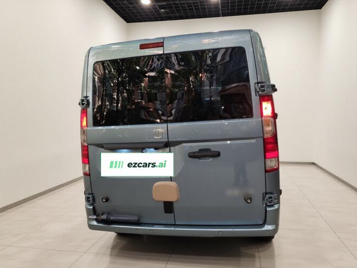 V 2025 V7E 50.2kWh photo 3
