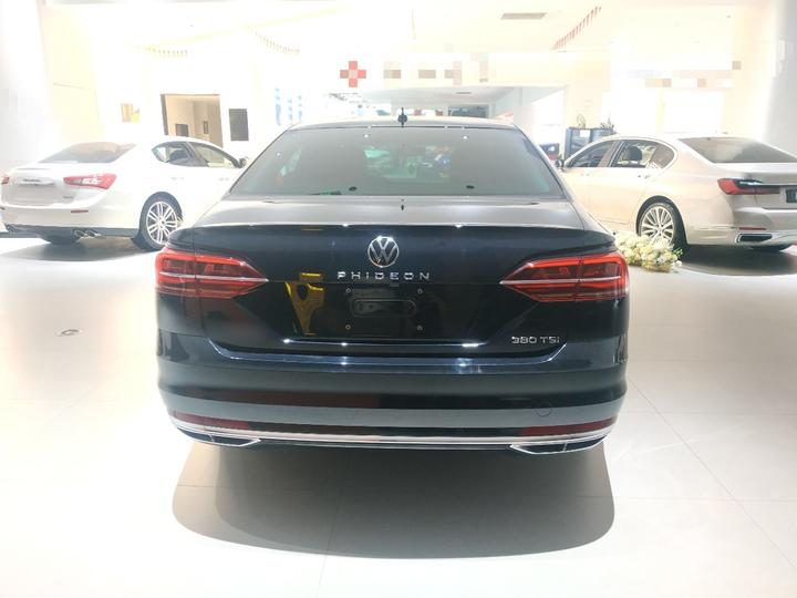 2021 380TSI Luxury photo 5
