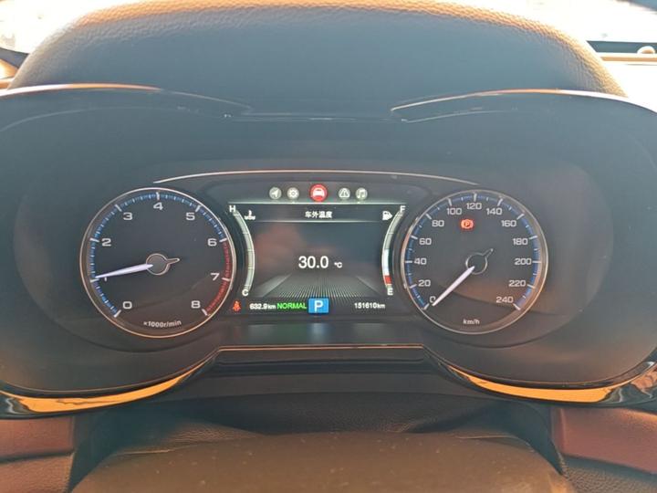 GAC Trumpchi GS8 2017 320T RWD Luxury Connected 7-Seater photo 3
