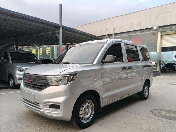 Wuling Hongguang V 2022 1.5L LAR photo 2