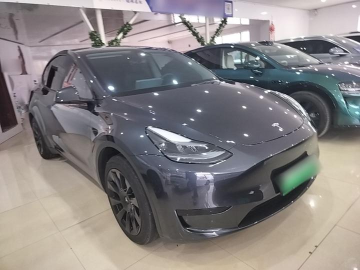 Model Y 2024 RWD photo 3