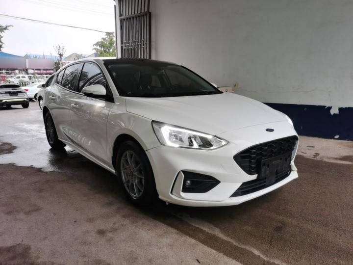 Focus 2020 Hatchback EcoBoost 180 AT photo 3