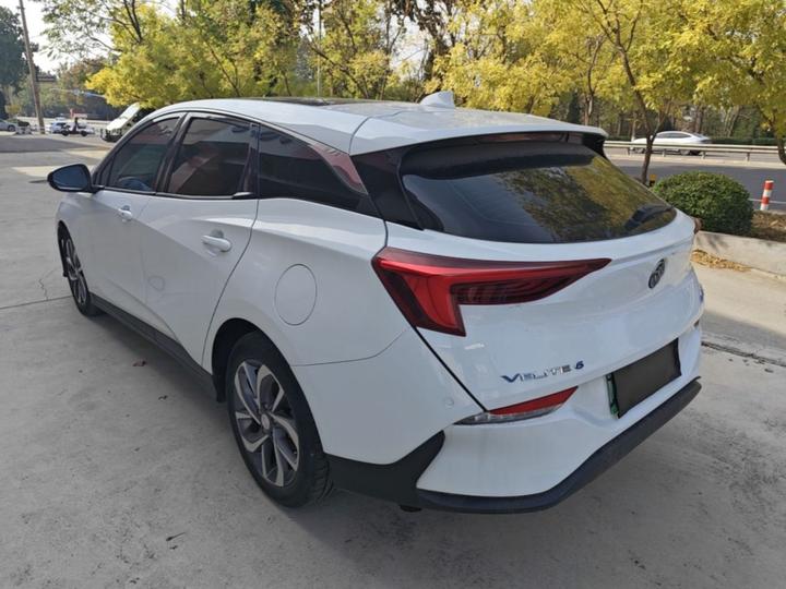 6 2022 PHEV Smart photo 4