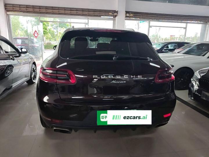 2014 Macan 2.0T photo 3