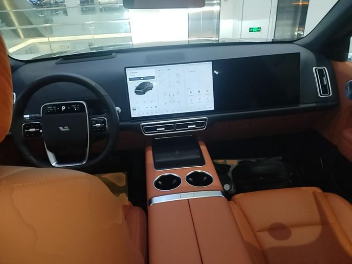 Li Auto L6 2025 Max Smart Refresh Edition photo 5