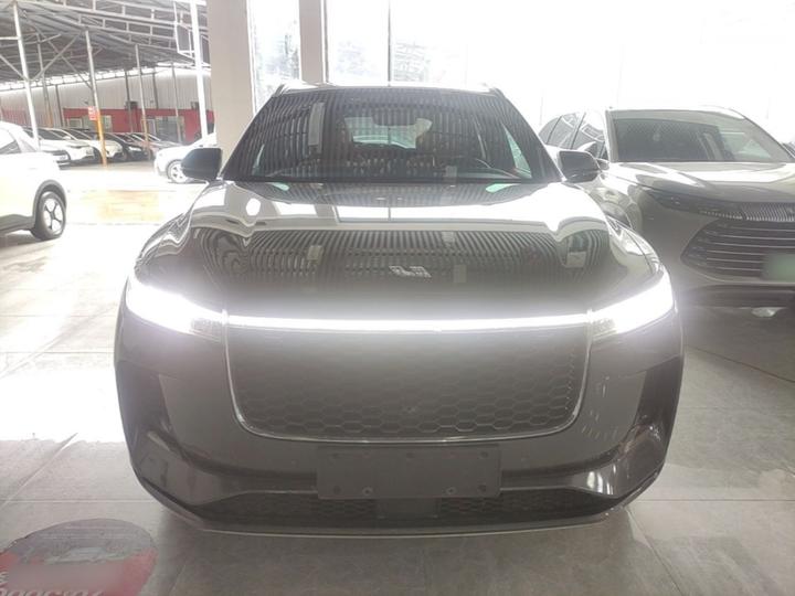 Li Auto ONE 2021 EREV 6-Seater photo 2