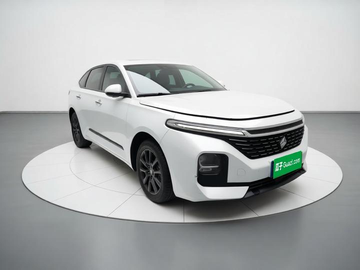 RC-5 2020 1.5L MT Luxury photo 3