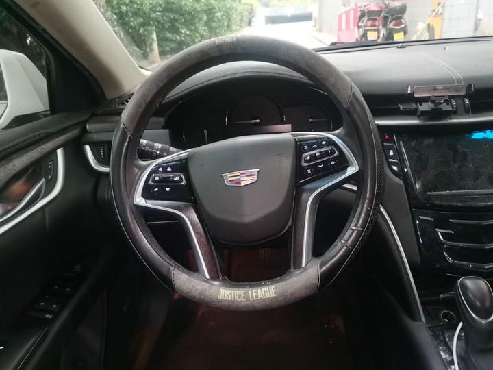XTS 2018 28T Elite photo 7