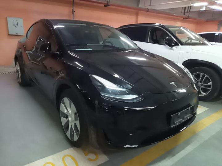 Model Y 2022 Facelift RWD photo 3