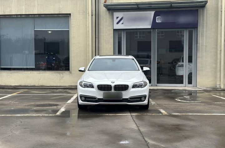 5 Series 2014 525Li Luxury Design Package photo 2