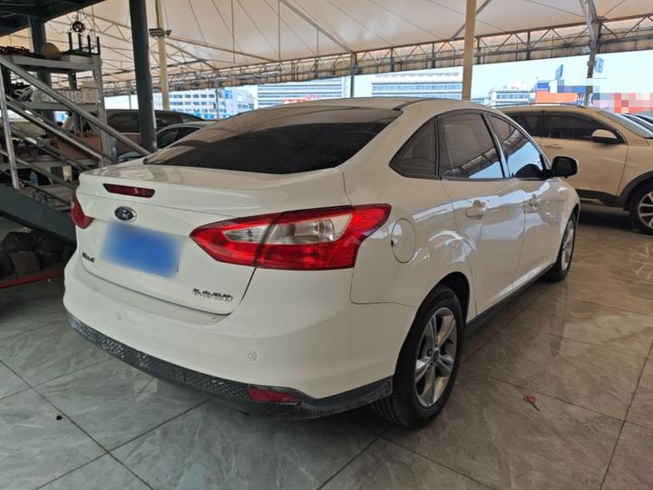 Focus 2012 Sedan 1.6L AT photo 4