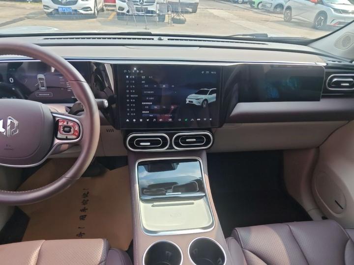 Leapmotor C11 2023 EV 500 Comfort photo 8