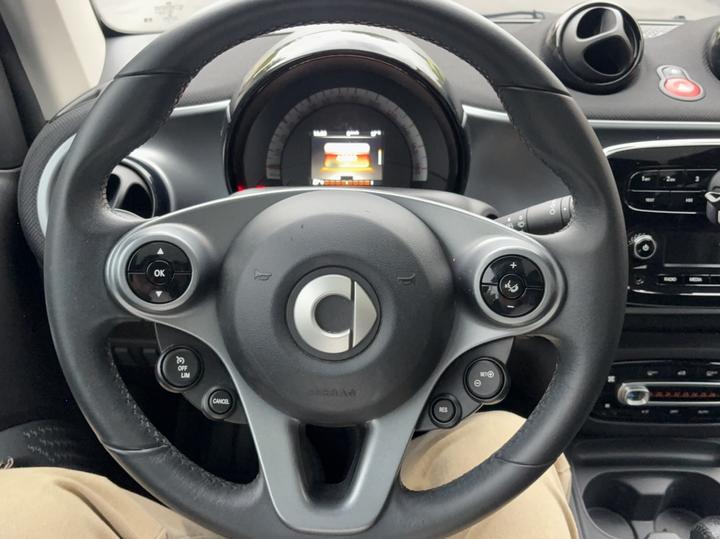 fortwo 2019 0.9T 66 Coupe China VI photo 6