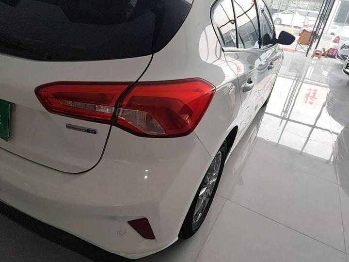Focus 2021 Hatchback EcoBoost 180 AT photo 7