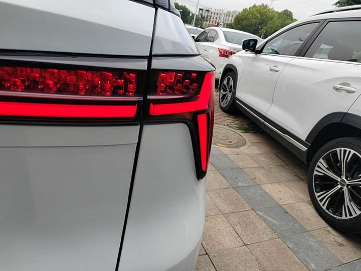 CS75 PLUS 2023 3rd Gen 1.5T AT Premium photo 7