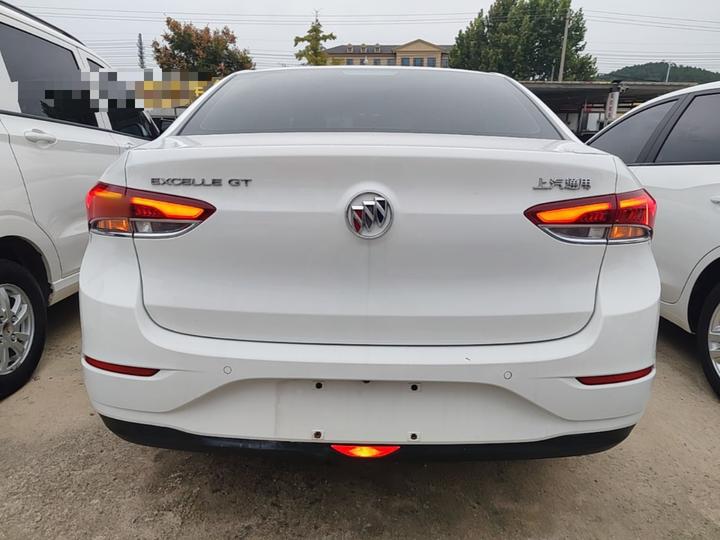 Excelle 2021 Facelift Classic 1.5L AT Elite photo 5