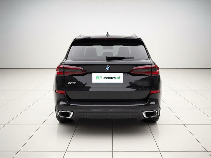 X5 2022 xDrive 30Li M Sport Package photo 5