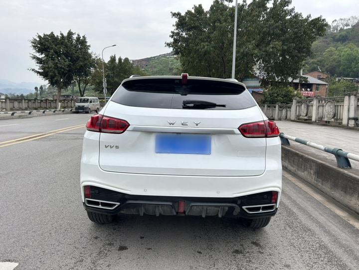 VV5 2020 1.5T RWD photo 2