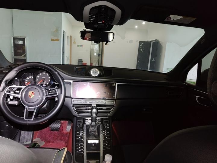 2018 Macan 2.0T photo 5