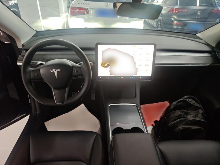 Model Y 2024 RWD photo 2