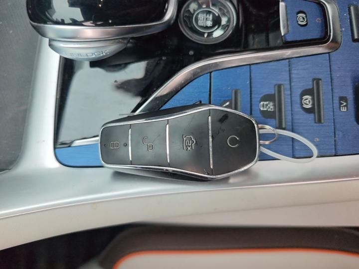 Song Pro EV 2022 DM-i 51km Premium photo 8