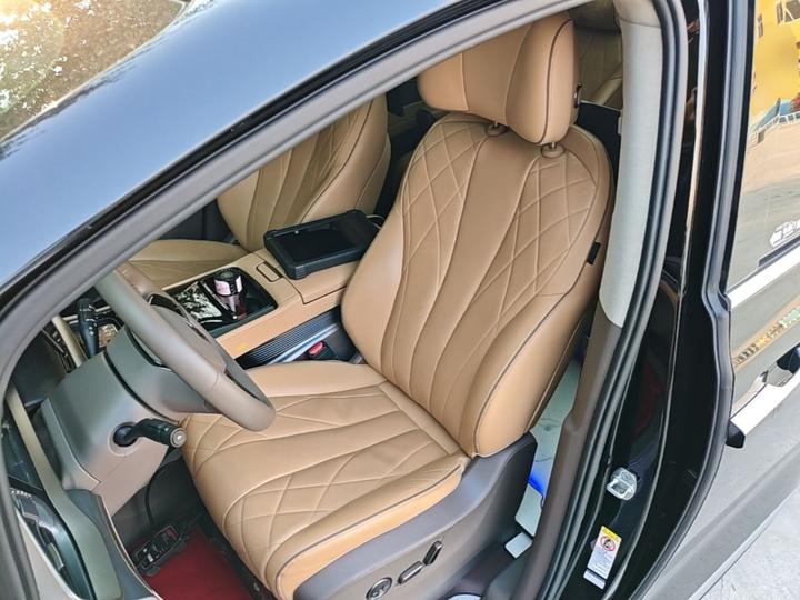 D9 2022 DM-i 970 AWD Flagship photo 7